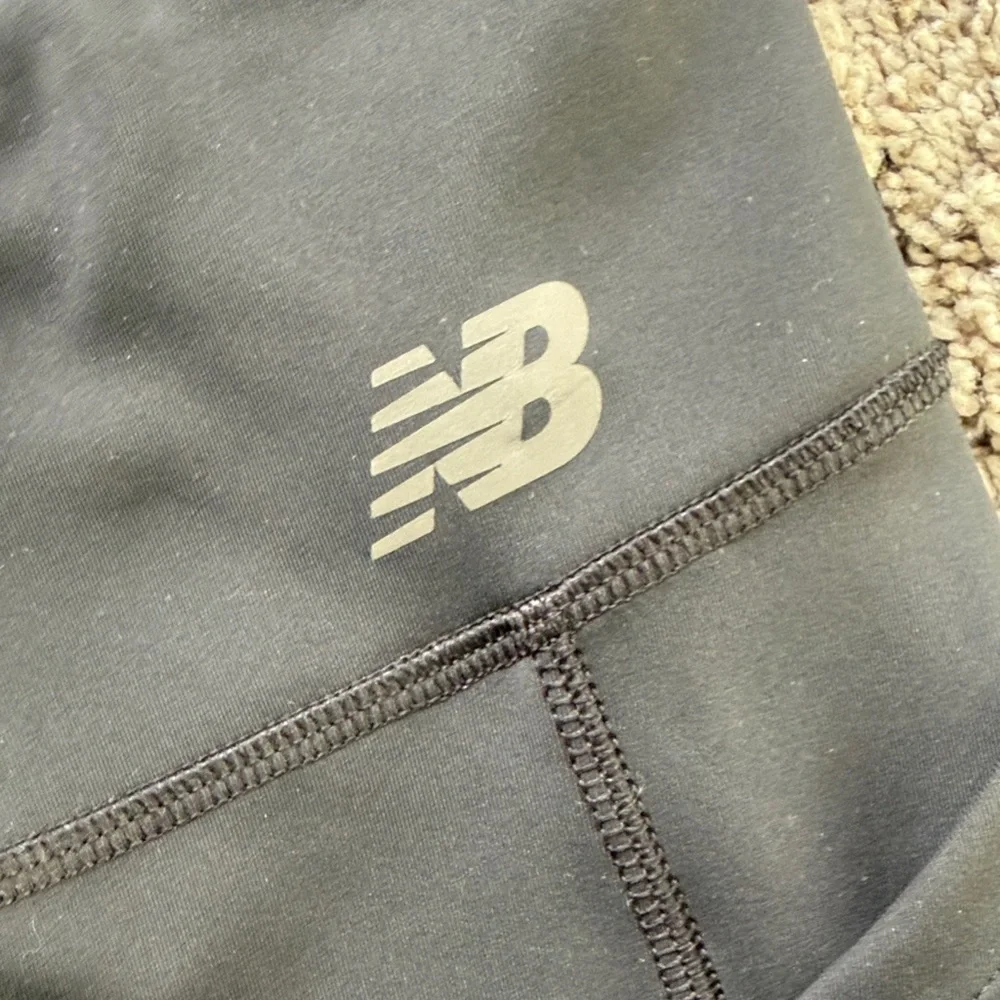 New Balance Black Leggings - Picture 3 of 5
